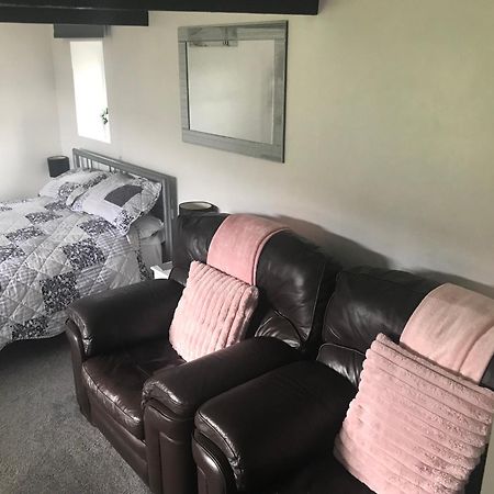 Robyns Nest, Self Catering Cottage Welshpool Exteriér fotografie
