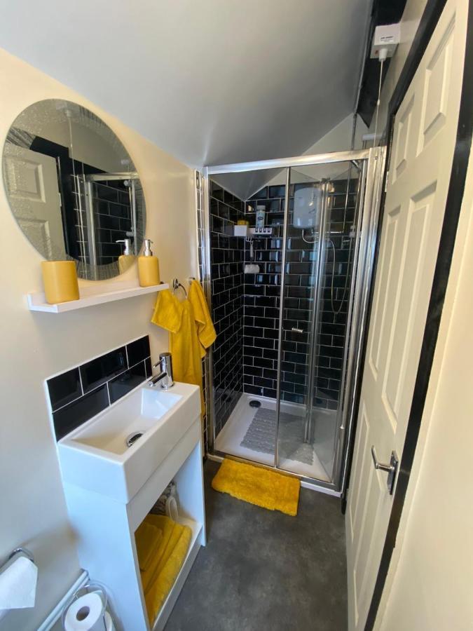 Robyns Nest, Self Catering Cottage Welshpool Exteriér fotografie