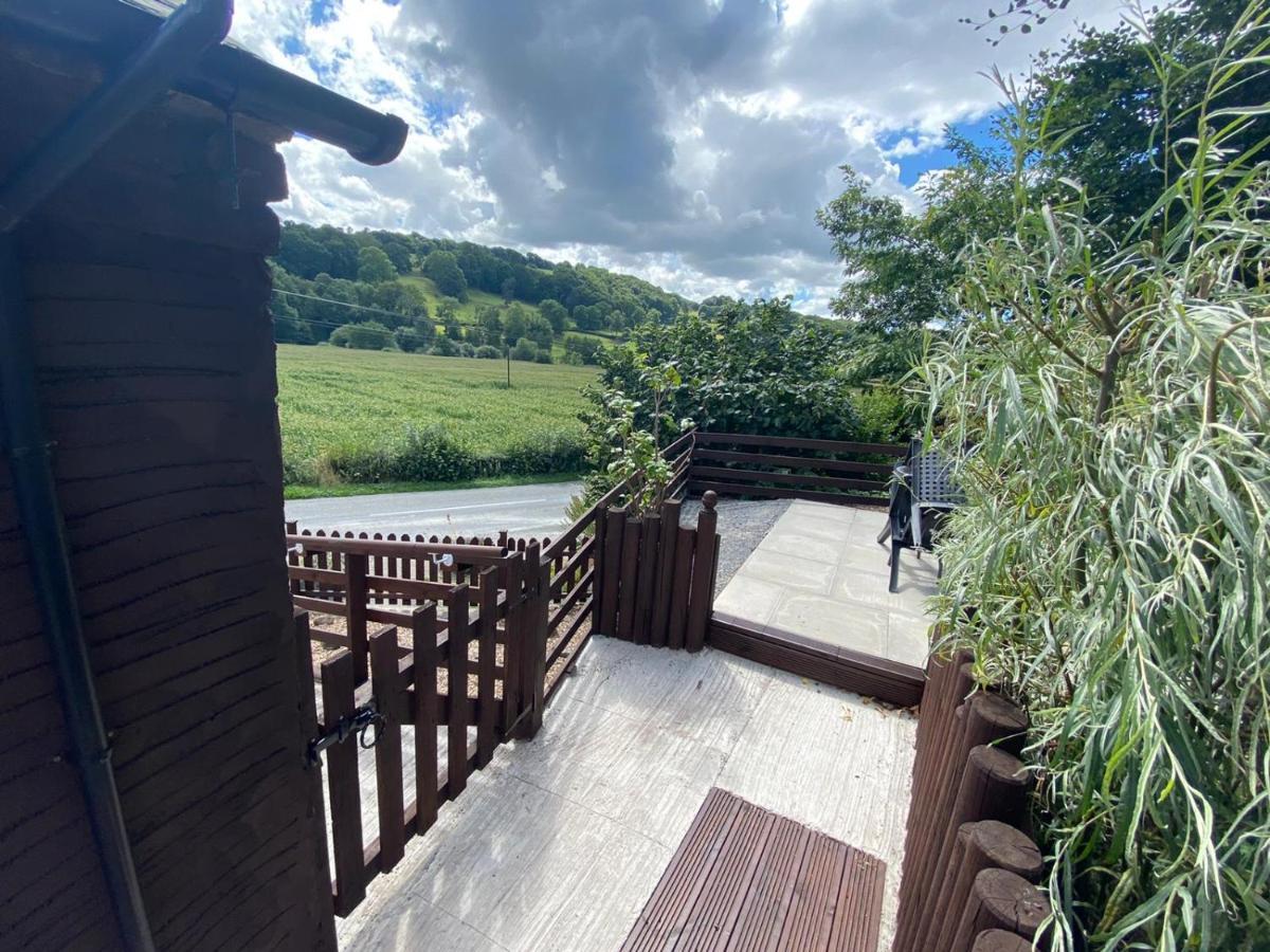Robyns Nest, Self Catering Cottage Welshpool Exteriér fotografie